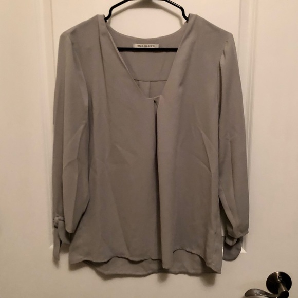 Grey blouse - Picture 1 of 3